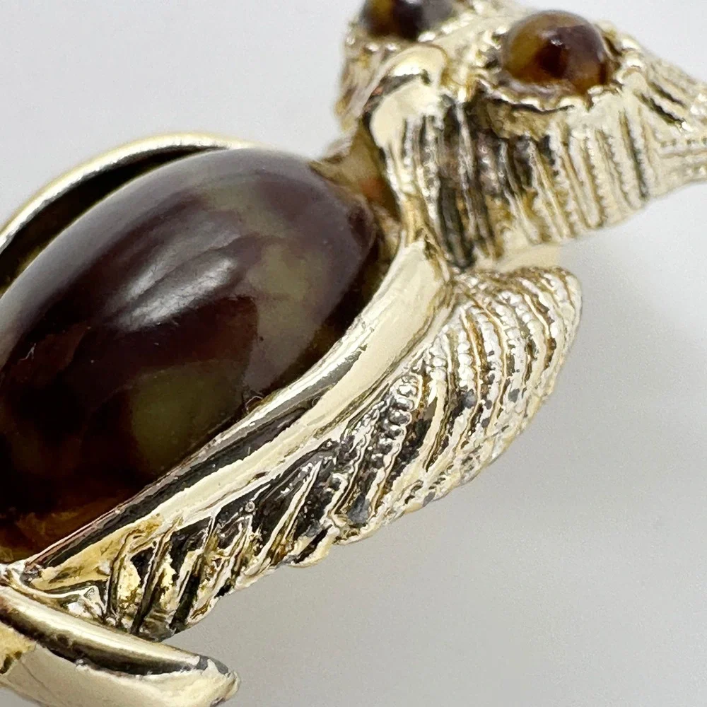 Pair Vintage Gold Tone‎ Owl Brooches Tiger's Eye Belly Pins Unsigned Birds